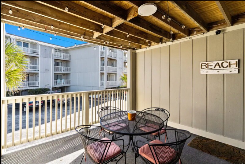 Building Photo - 1801 Canal Dr