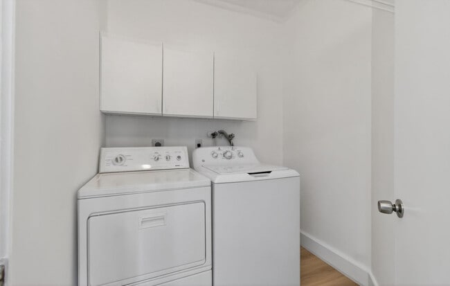 Building Photo - 6425 96th Pl S