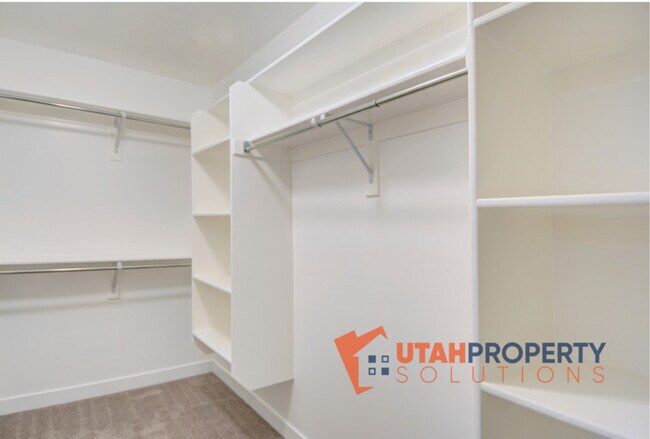 Building Photo - 5393 Borglum Ln