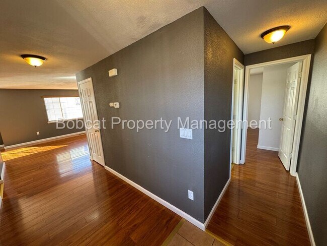 Building Photo - 4260 Mina Way