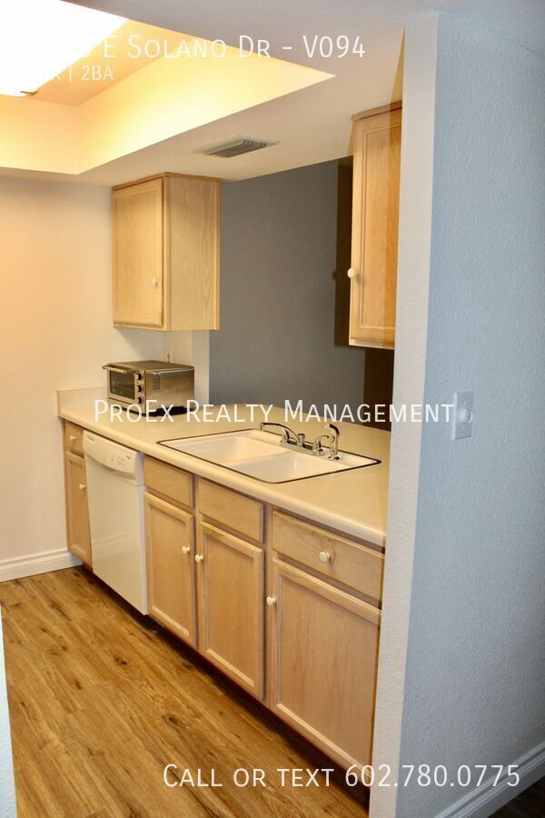 Building Photo - 8318 E Solano Dr