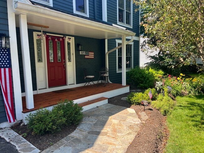 Building Photo - 889 E Stonebridge Ct
