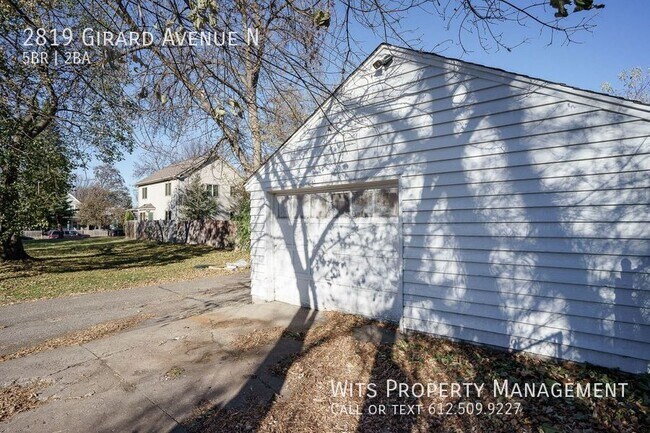 Building Photo - 2819 N Girard Ave