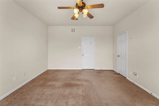 Building Photo - 7431 Sabinal Creek Dr