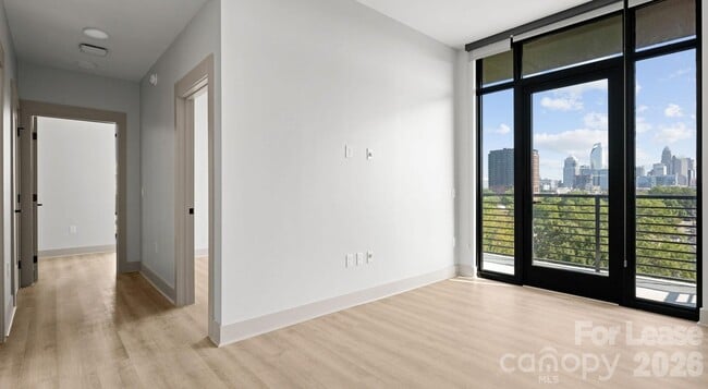 Building Photo - 2025 Cleveland Ave