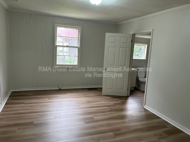 Building Photo - 56 5th St