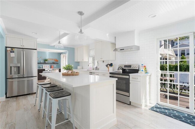 Building Photo - 73 Merton Rd