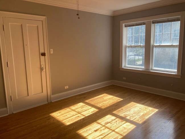 Building Photo - 4412 N Rockwell St