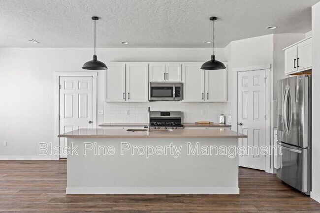 Building Photo - 4443 W Sunny Cove St