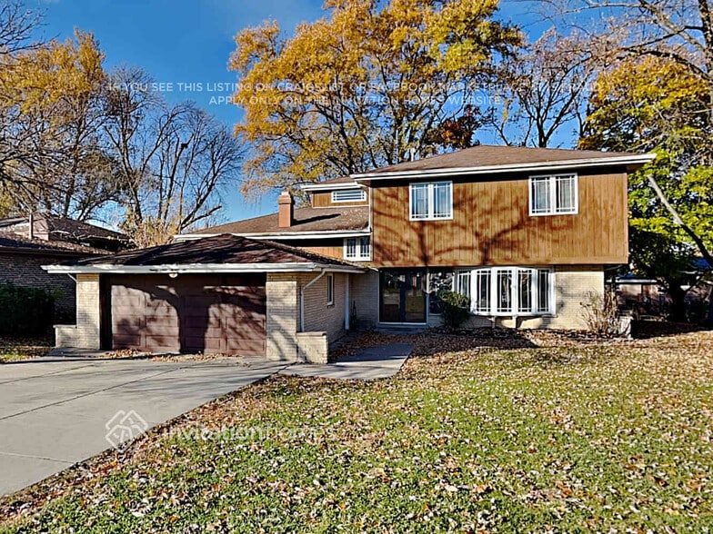 Primary Photo - 9922 S 86th Ave