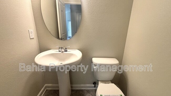 Building Photo - 15221 Pacey Cove Dr