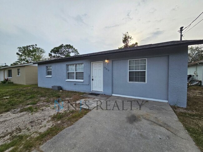 Newly renovated! All tile folooring..3/1 ... - Newly renovated!  All tile folooring..3/1 ...