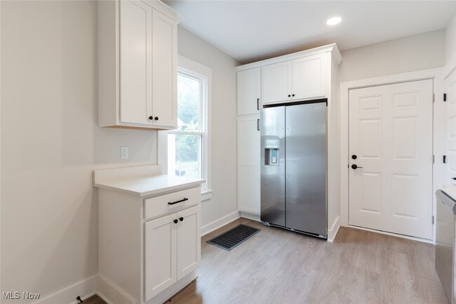 Building Photo - 1464 E 123rd St