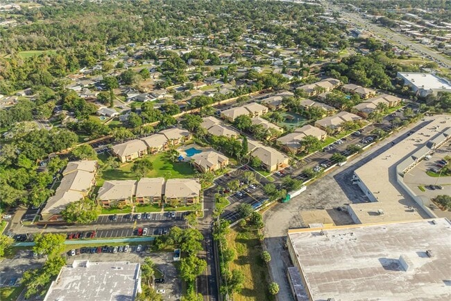 Building Photo - 646 Kenwick Cir