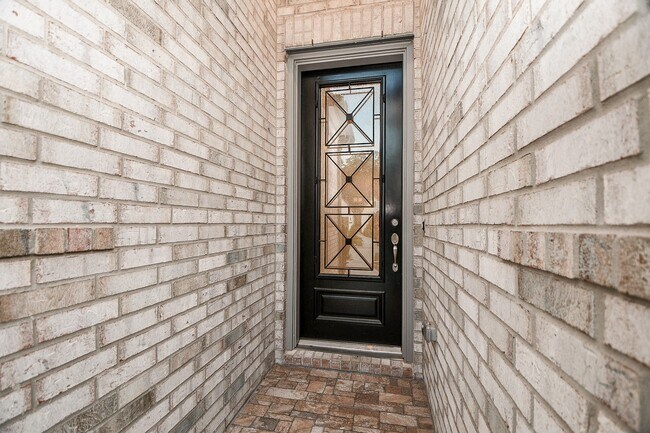 Building Photo - 1215 Carswell Grove Dr