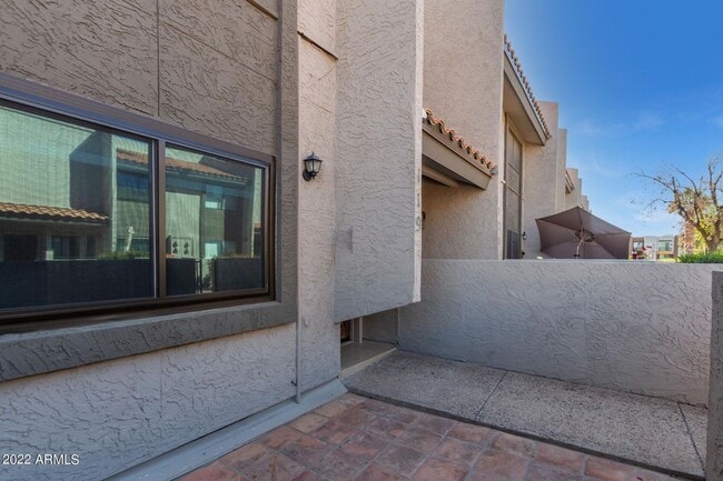 Building Photo - Charming 2 Bed 2 Bath Townhome near Downto...