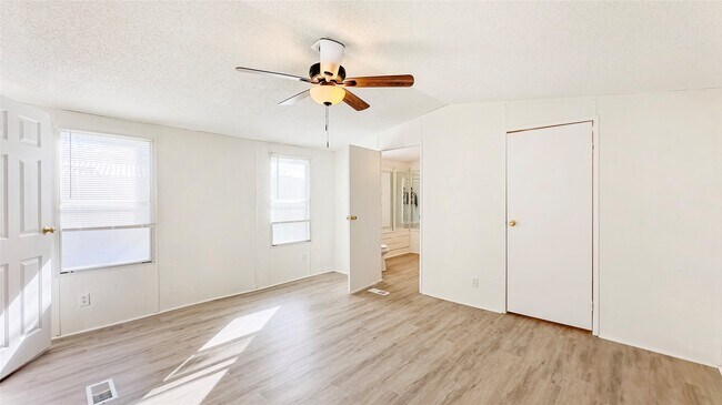 Building Photo - 1202 US-190