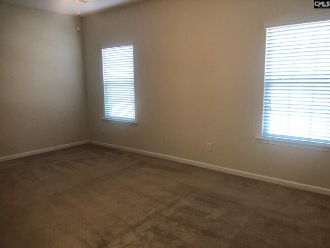 Building Photo - 764 Ruskin Dr