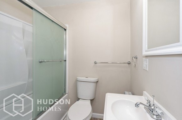 Building Photo - NOW AVAILABLE! 33 Main St, Edison, NJ, 08837