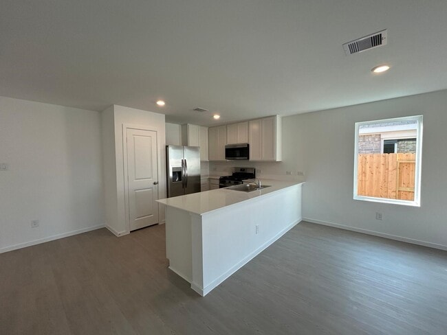 Building Photo - 9215 Speckled Trout Dr