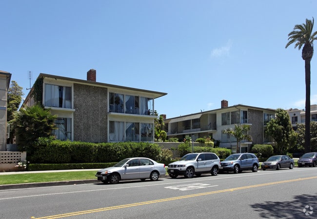 Building Photo - 633 Ocean Ave