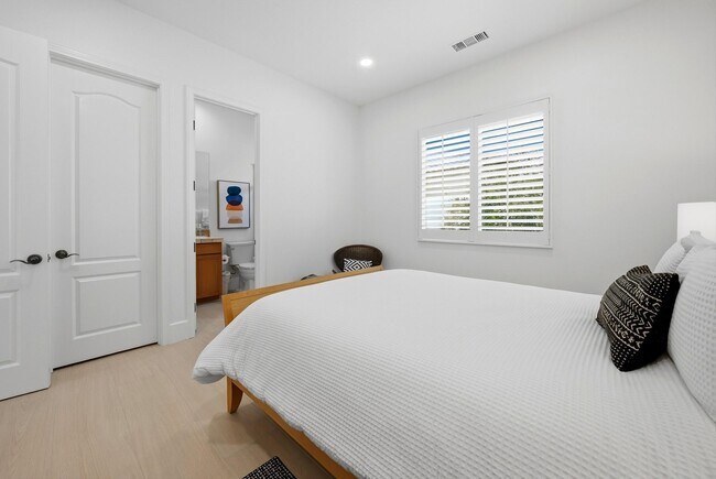 Building Photo - 51493 Marbella Ct