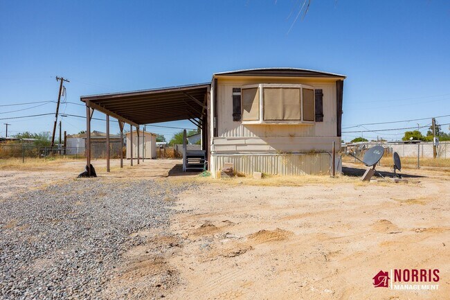Building Photo - Manufactured home with NO HOA and Plenty of Space