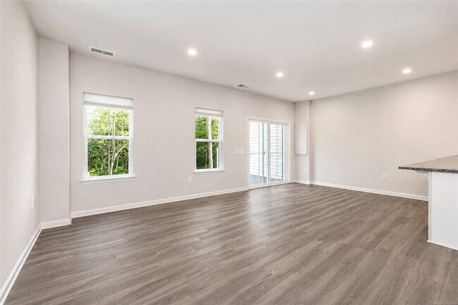Building Photo - 137 Capeside Ct