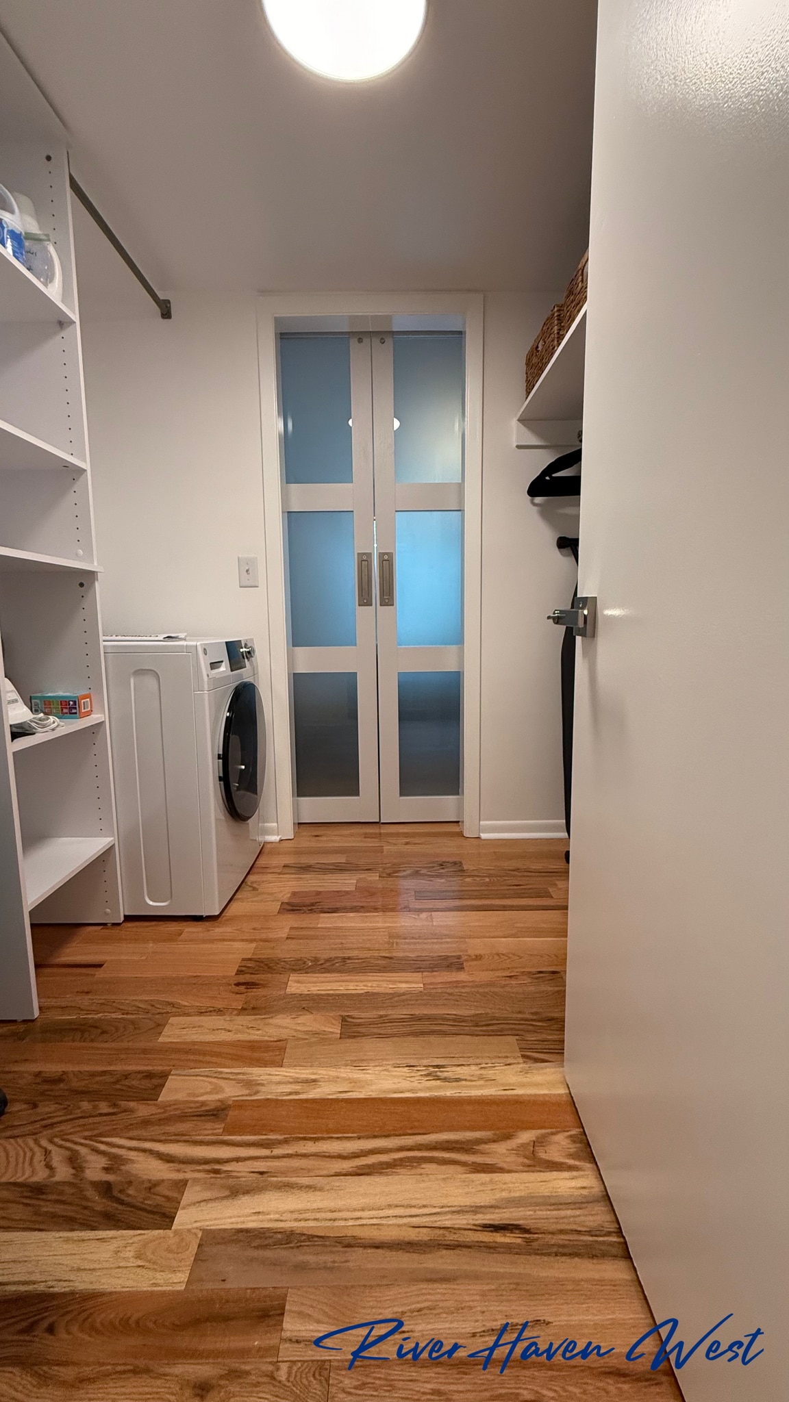 Walk-In/Walk-Through Closet - 515 Basswood Ave