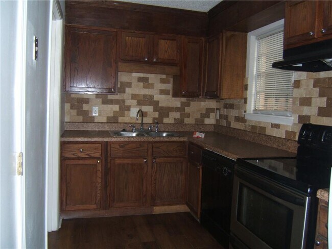 Building Photo - 4701 Flat Shoals Rd