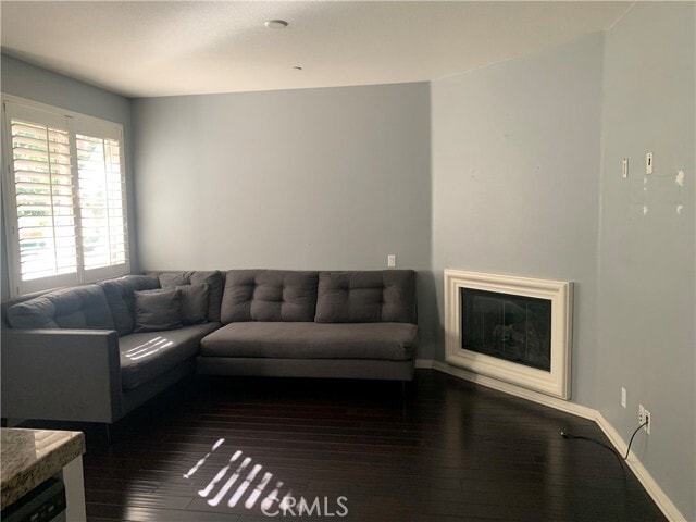 Building Photo - 336 W Linden Dr