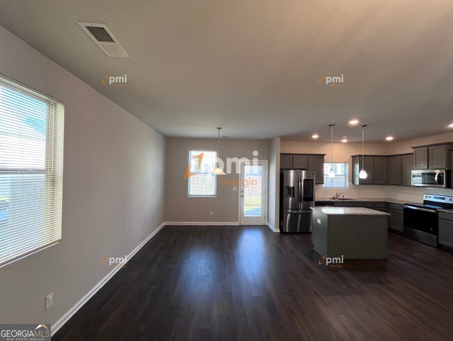 Building Photo - 2612 Lovejoy Crossing Dr