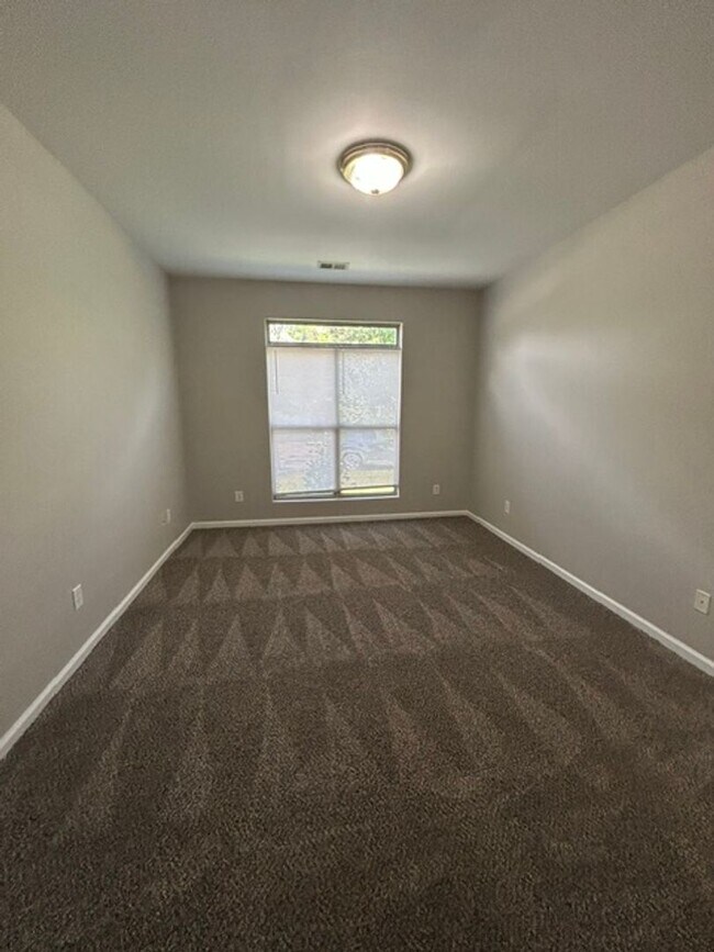 Building Photo - Beautiful Ranch home in Masterson Station                260615