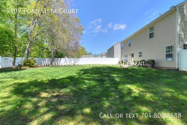 Building Photo - 9409 Pond Vista Court