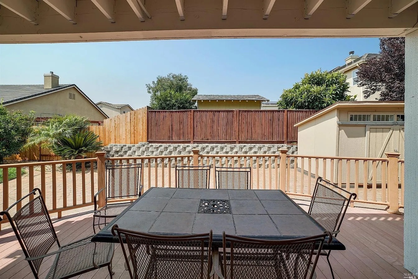 Building Photo - 332 Ring Neck St