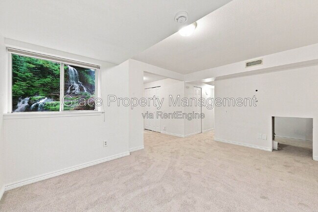 Building Photo - 2881 W Long Dr