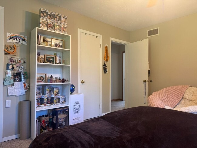 Building Photo - Raised Ranch Near Offutt AFB with Finished Basement & Oversized Garage