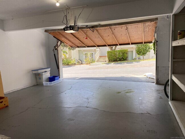 Building Photo - 2333 Caringa Way