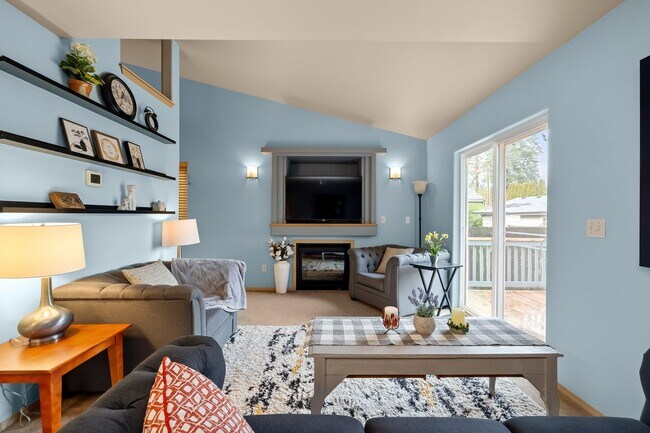 Building Photo - Eastside Olympia 3BD