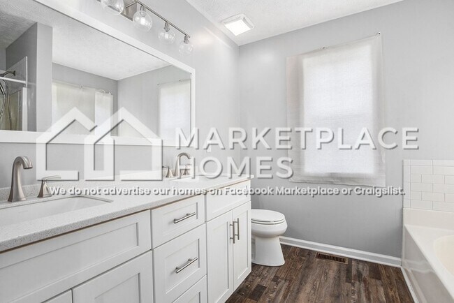 Building Photo - 117 Fawn Ln