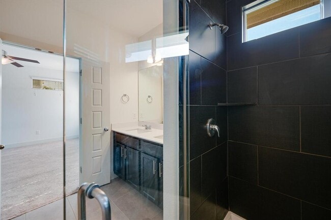 Building Photo - 2205 Capulet St