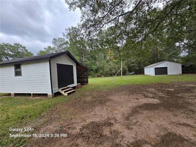 Building Photo - 1670 Christian Cir SE