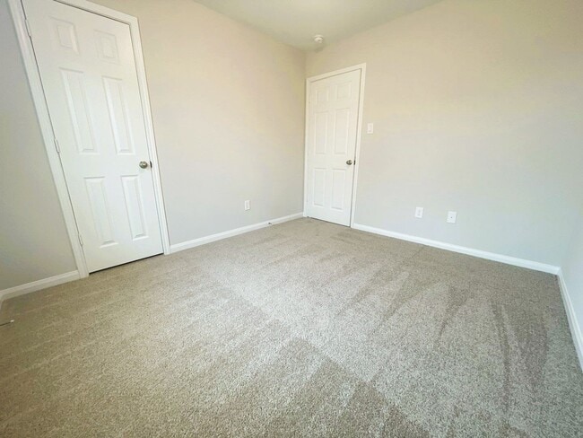 Building Photo - 350 Rd 5105