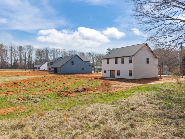 Building Photo - 1050 Gibson Rd