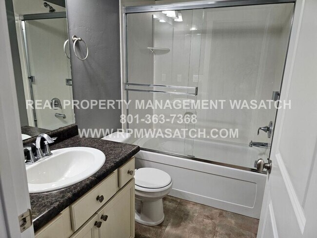 Building Photo - 11367 Oakmond Rd