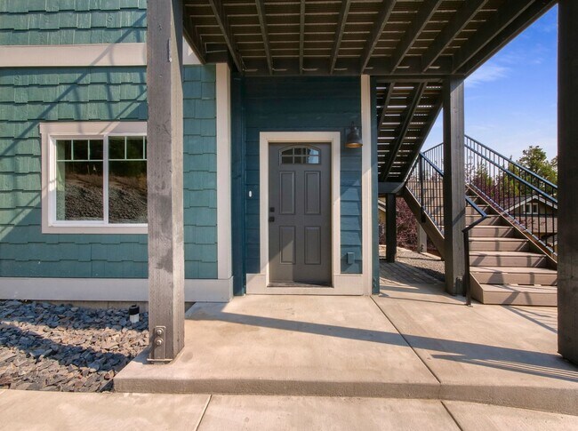 Building Photo - b2052