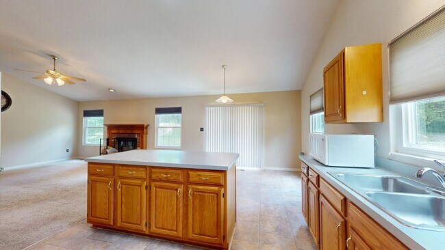 Building Photo - 1125 Butternut Ln