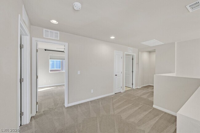 Building Photo - 719 Orchard Course Dr
