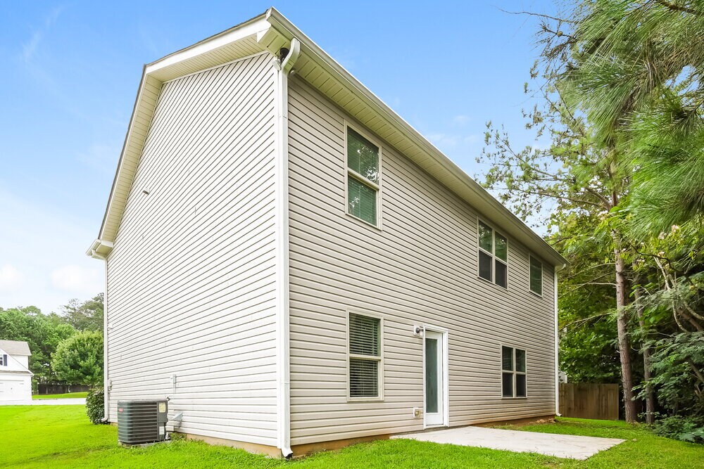 Building Photo - 338 Camellia Way
