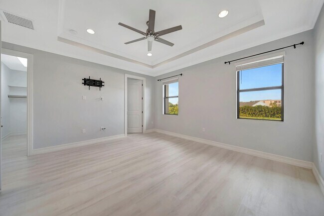 Building Photo - 9893 Brickhill Dr